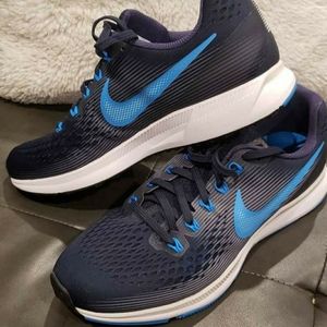 Nike zoom running shoes
